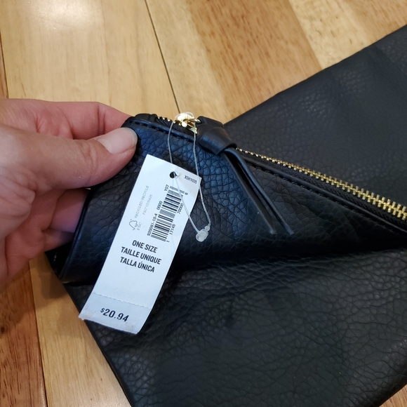 Old Navy Clutch - Picture 2 of 7